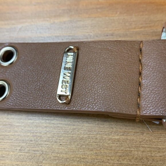 Nine West Vegan Leather Belt, Gold Grommets & Hardware. - Picture 3 of 7